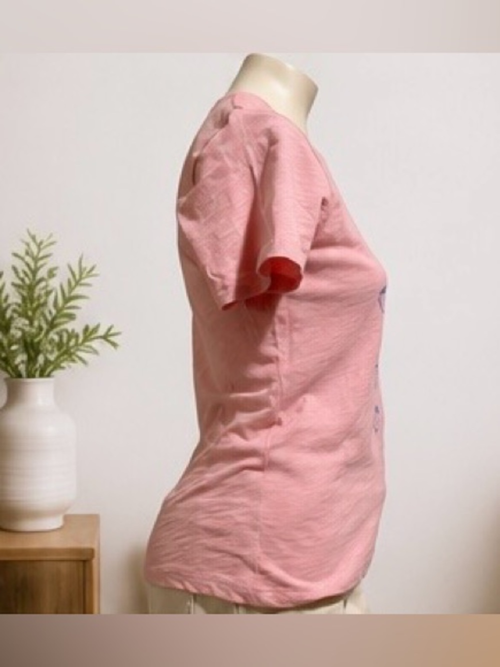 J.Crew Beach Picnic Collector Tee
Pink Graphic "Sun Sea Sand" Cotton - Picture 3 of 6